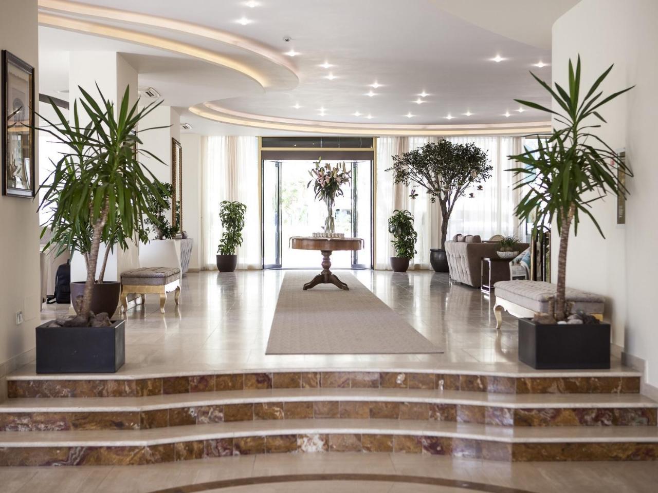 Hotel Nettuno تّشيرفييا المظهر الخارجي الصورة