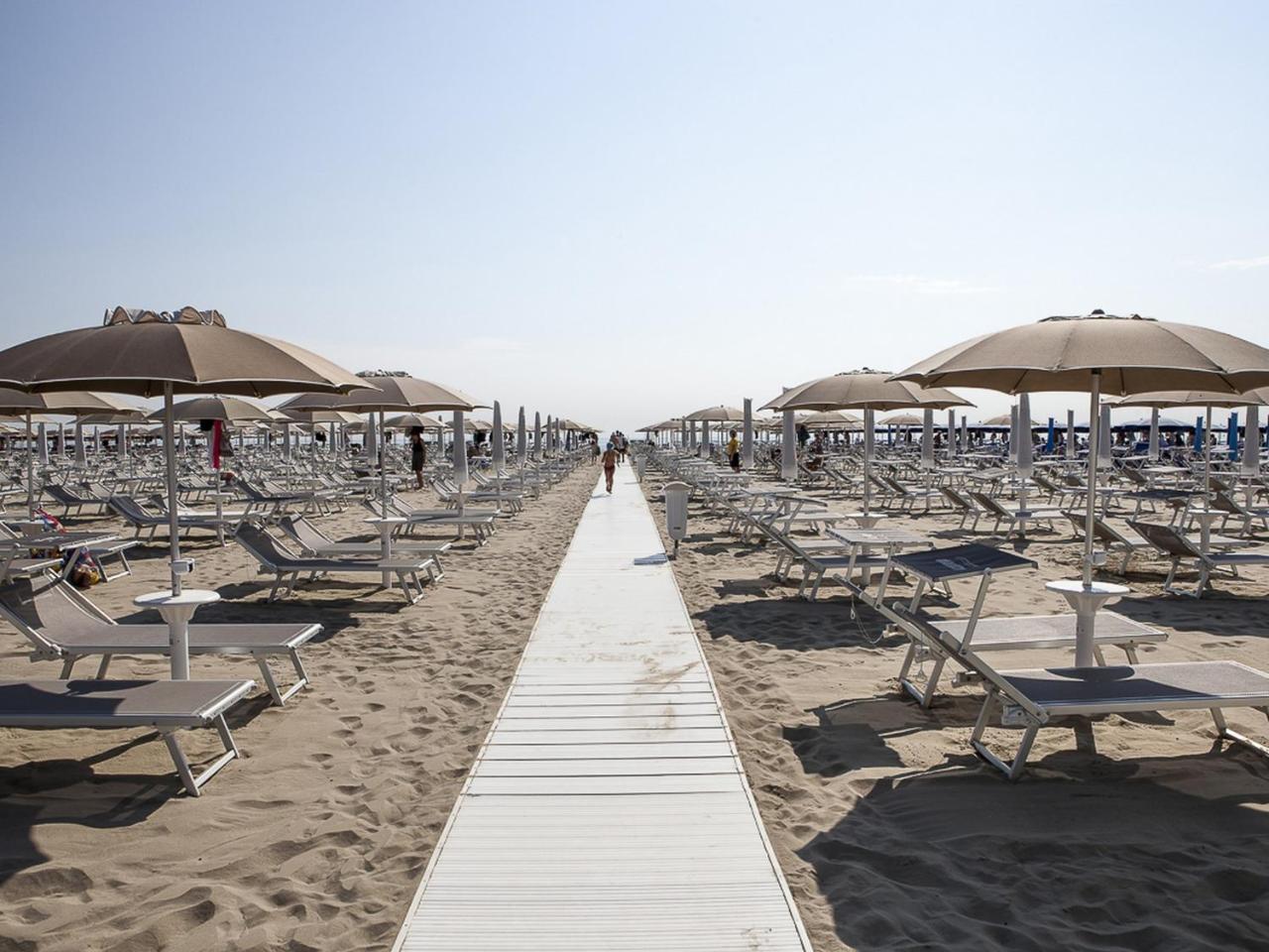 Hotel Nettuno تّشيرفييا المظهر الخارجي الصورة